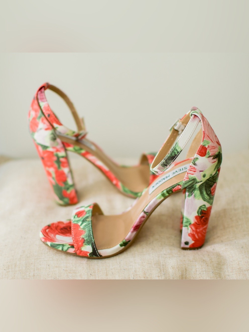 Steve Madden Carrson Sandals Floral Size 6